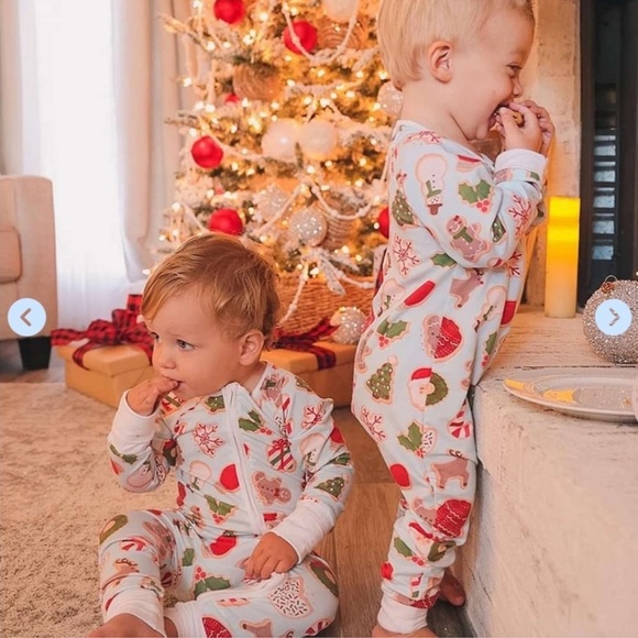 Caden and Lane Christmas Cookie Bamboo Footie Sleeper Size 3-6 Months - Picture 1 of 5